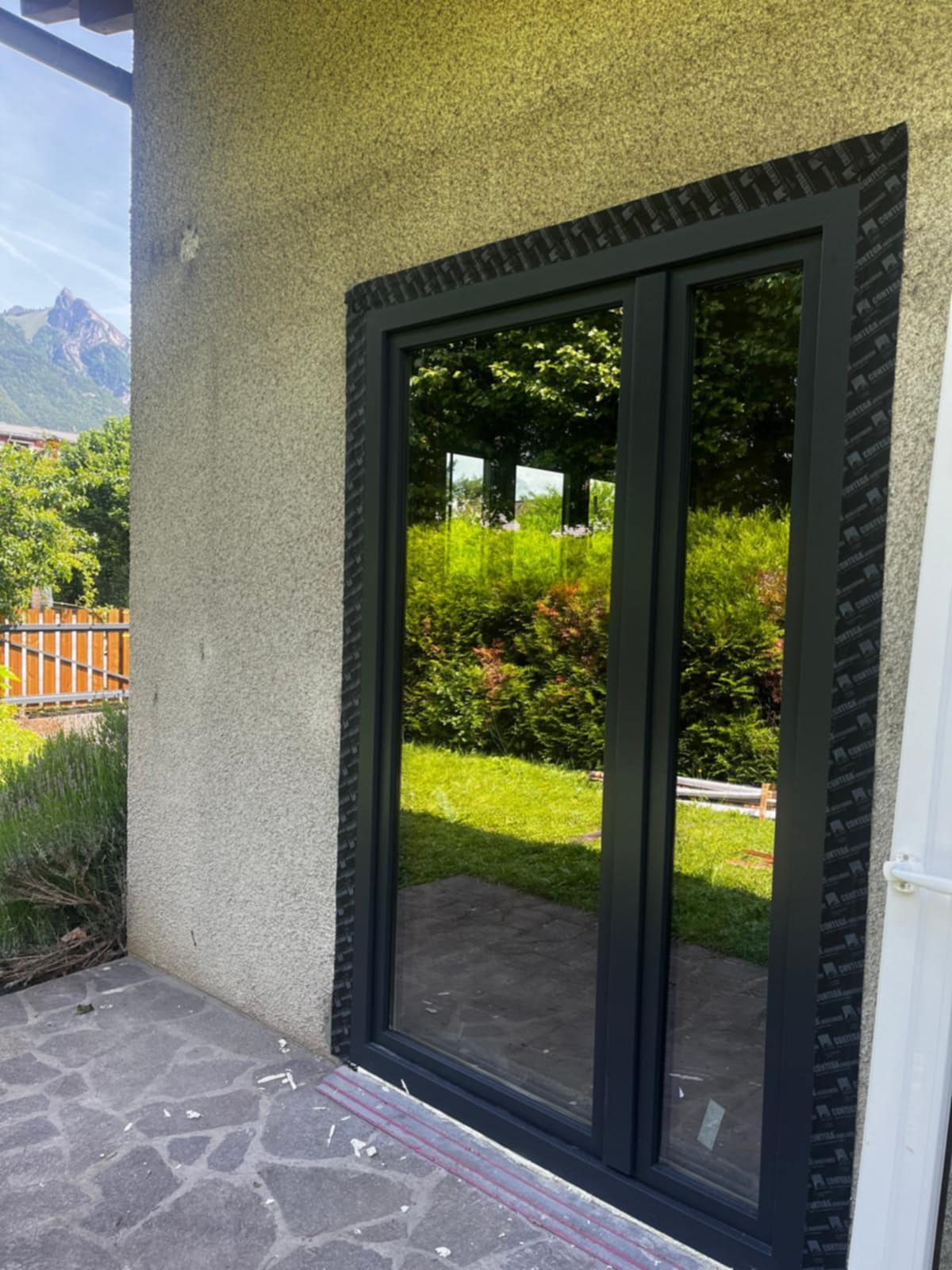 Amenajare moderna cu solutii pentru ferestre